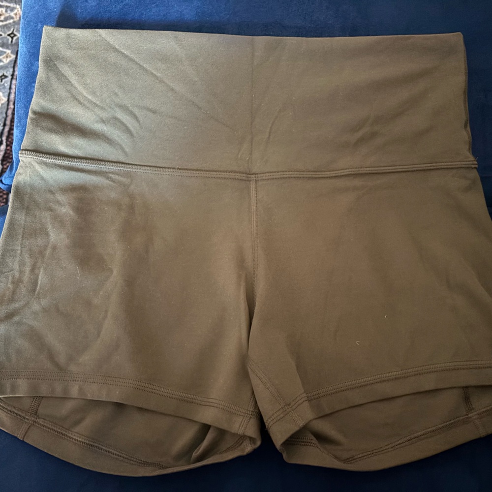 Lululemon Olive Align Shorts 4”